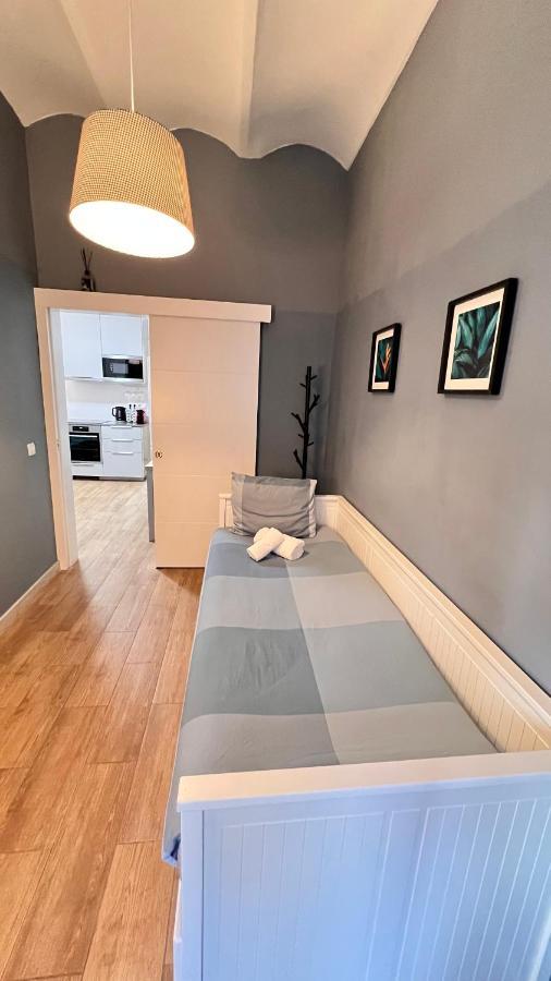 New Camp Nou Apartment/Diret Airport,Beautiful L'Hospitalet de Llobregat Kültér fotó