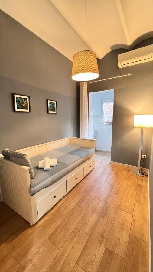 New Camp Nou Apartment/Diret Airport,Beautiful L'Hospitalet de Llobregat Kültér fotó